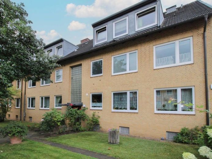 Complesso residenziale con garage sotterraneo e 24 unità abitative ad Amburgo-Billstedt – Foto 1