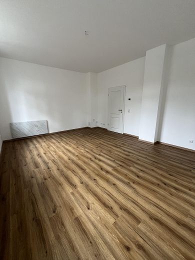 Helle 3-Zimmer-Wohnung mit Balkon & Garten – Foto 3