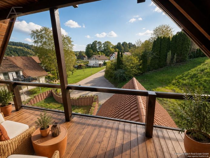 Fernblick statt Standard - Einfamilienhaus mit Potenzial in traumhafter Hanglage – Balkon2