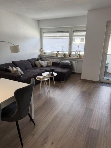 -RESERVIERT- Zentral gelegene 3-Zimmer-Wohnung mit Balkon in Brühl – Wohnzimmer