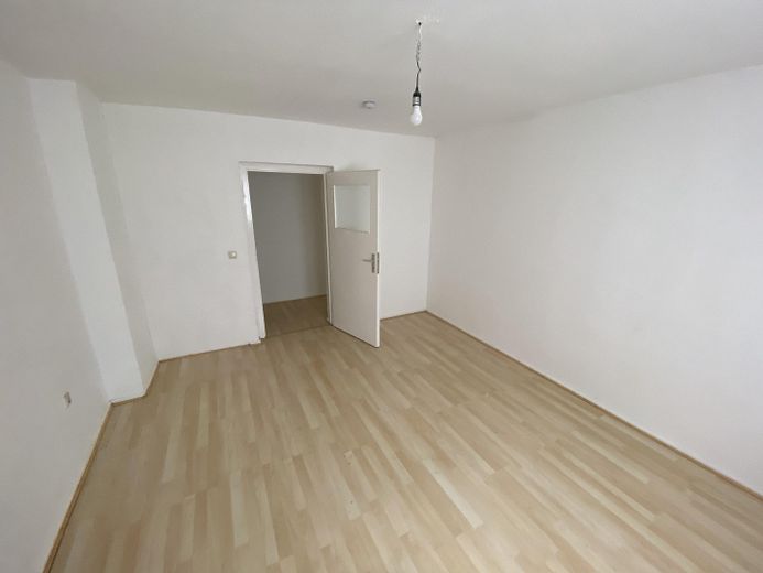 3-Zimmer-Erdgeschosswohnung mit Einbauküche in Klütz – nahe der Ostsee – Wohnzimmer