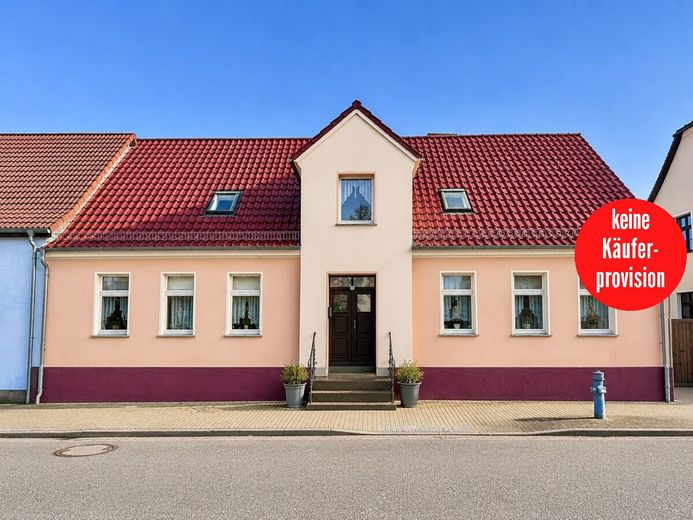 HORN IMMOBILIEN ++ großes Einfamilienhaus in Brüssow bei Löcknitz – Einfamilienhaus in Brüssow