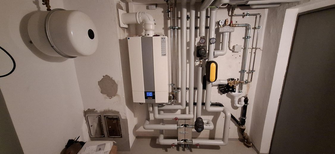 Gepflegte 6 Zimmer 152 qm DDH mit Garage und Garten in 91088 Bubenreuth – Heizung