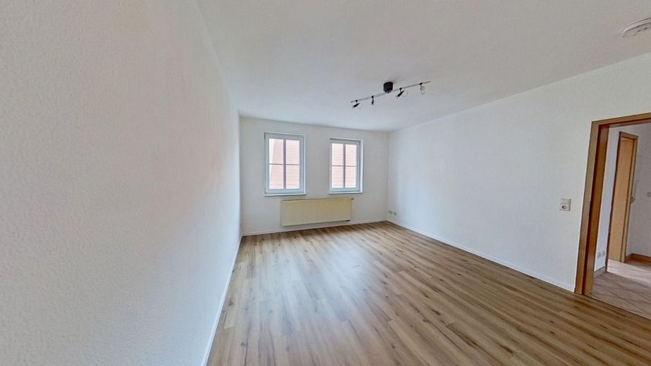 Kleine, charmante 2-Raum-Wohnung in zentraler Lage von Köthen – Wohnzimmer