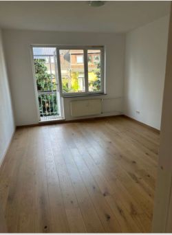 Neustadt: vacant 2-room condominium with balcony in the popular "Flüsseviertel" in Bremen Neustadt – Schlafzimmer
