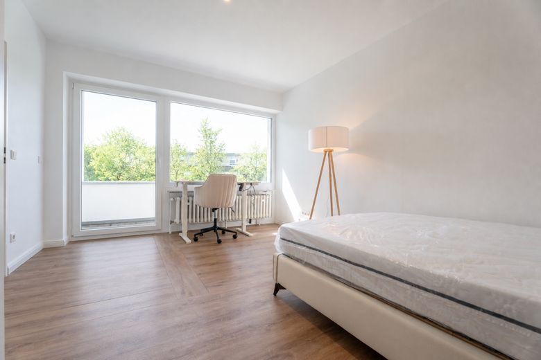 Münster’de öğrenci evi yatırım fırsatı, %6,3 brüt getiri, tamamı kiralanmış, komisyonsuz – WG-Zimmer mit Balkonzugang