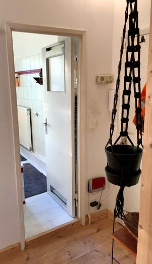 Wohnung mit Charm zentral in Berlin 2. Obergeschoss sofort verfügbar – Bad-Eingang 