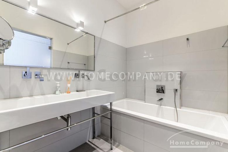 Schöne, hochwertige möblierte 4-Zimmer-Altbauwohnung mit Balkon in Schwabing – e6cc84a9d4f029ace6eceb20388c95a09a80dc3a.jpg