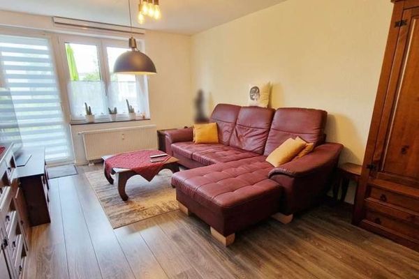 Attraktive Kapitalanlage oder neues Zuhause – Moderne 2,5-Zimmer-Wohnung mit Balkon und Garage