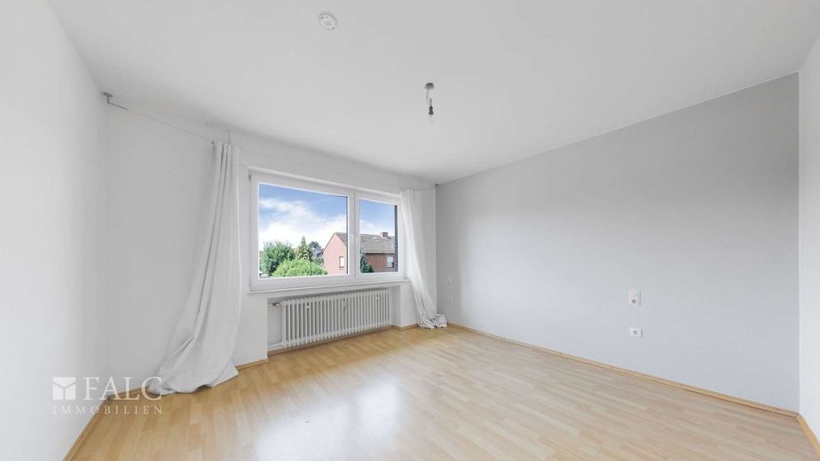 Provisionsfrei: Einziehen &amp; Mieteinnahmen genießen - gepflegtes Zweifamilienhaus in Bedburg – Schlafzimmer