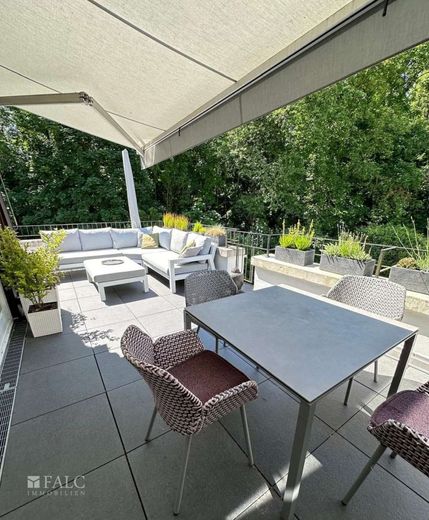 Wohn(t)raum über 2 Etagen mit Dachterrasse, Balkon, 2 Einstellplätzen, Einbau Wärmepumpe 2026 – großzügige Dachterrasse (3.OG)