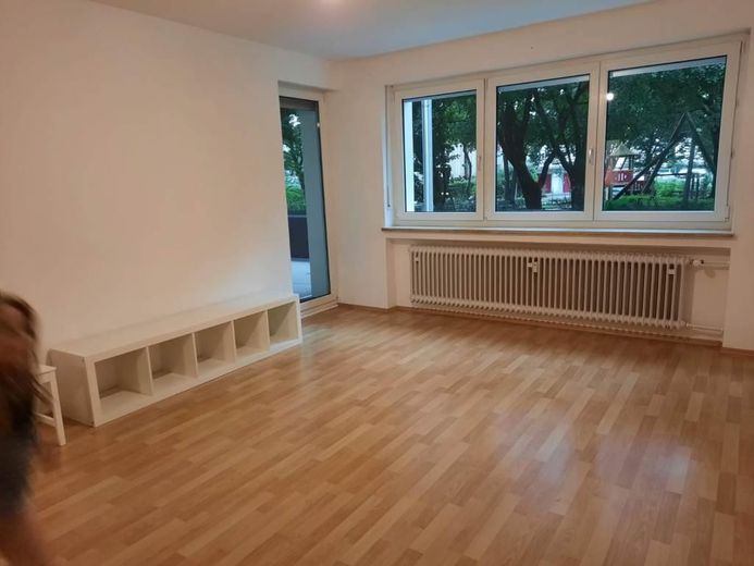 Mieszkanie 3-pokojowe z kuchnią, łazienką i bardzo dużym balkonem od strony zachodniej, bezpośrednio od właściciela – Zdjęcie 1