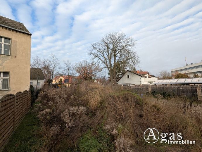 bauträgerfreies Grundstück in erster Reihe im gefragten Großbeeren – Blick Richtung Straße