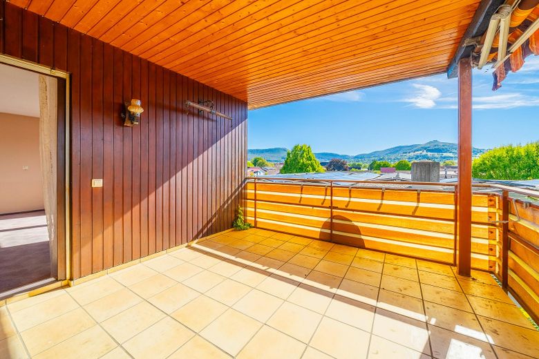 منزل عائلي منفصل – Balkon
