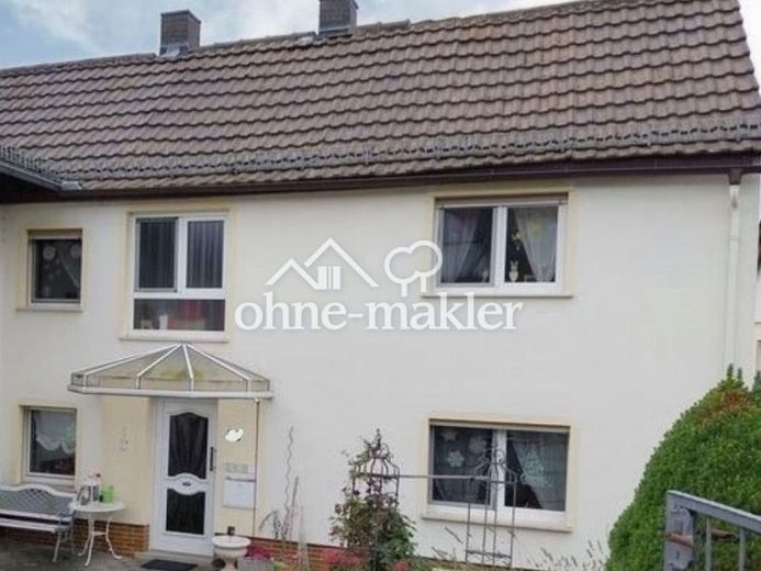 Appartement de 130 m2, 5 pièces, maison avec jardin dans un quartier de Ranstadt – Photo 1