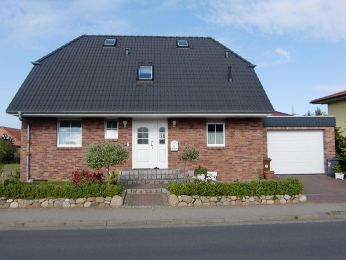 Haus Vorderansicht