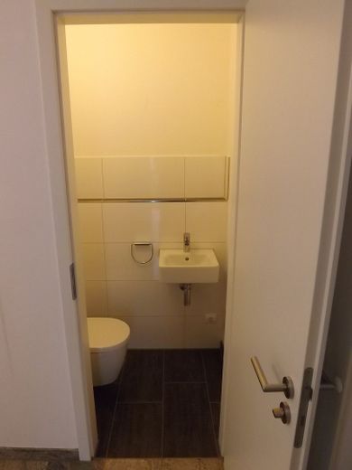 Uygun konumda modern üç odalı daire – Gäste-WC