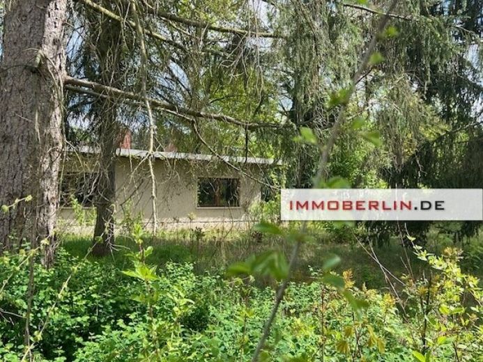 IMMOBERLIN.DE - Wunderbares teilbares Baugrundstück in naturschöner Lage – Foto 1
