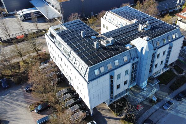 Bez prowizji: 320 m² nowoczesnej powierzchni biurowej w Unterschleißheim – „Plug & Play“ z korzyścią z energii słonecznej
