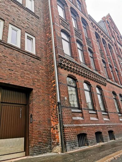 Charmante 5 Zimmer Altbauwohnung im Hochparterre mit Gartenzugang – Ihr Projekt mit Potenzial – Foto 18