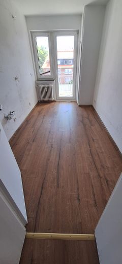 Appartement de 4 pièces avec balcon à Wilhelmshaven Mitte – Foto 5