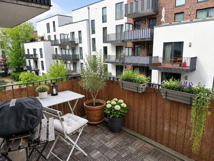 Appartamento di 3 locali di 92m² inondato di luce con 2 balconi, Ottensen/Othmarschen – Balkon zum Innenhof