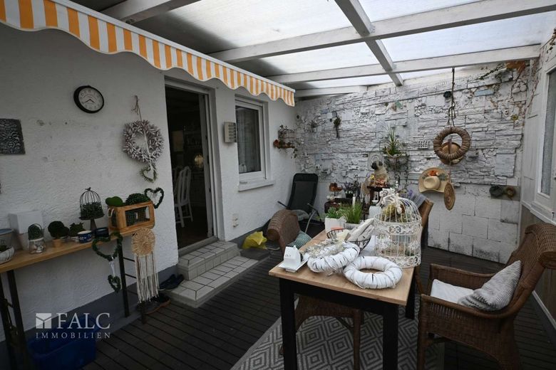 Ihr Zweifamilienhaus für alle Fälle ! – Terrasse