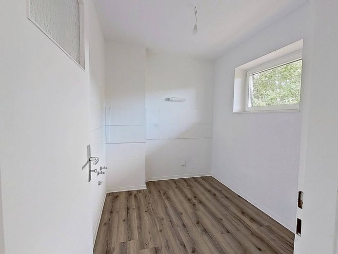 Geräumiges Single-Apartment mit BALKON – Ansicht I: Küche