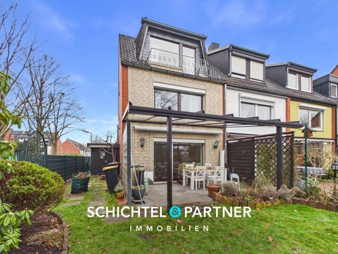 Osterholz | Attraktives Reihenendhaus mit schönem Garten und Garage – Foto 1