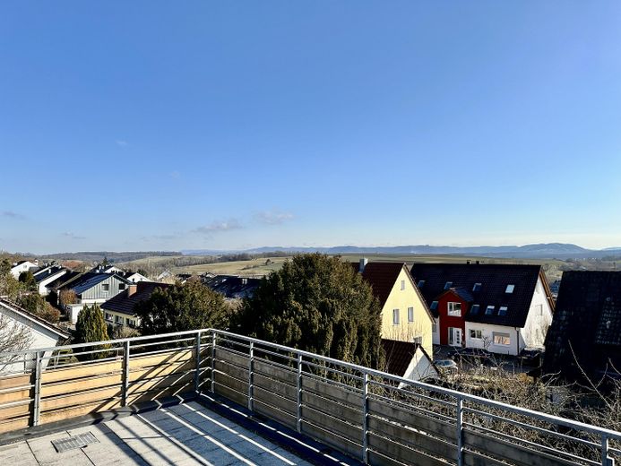 Appartamento mansardato con splendida terrazza sul tetto di 60 m² e vista sull’Alb – appena ristrutturato – Photo 7