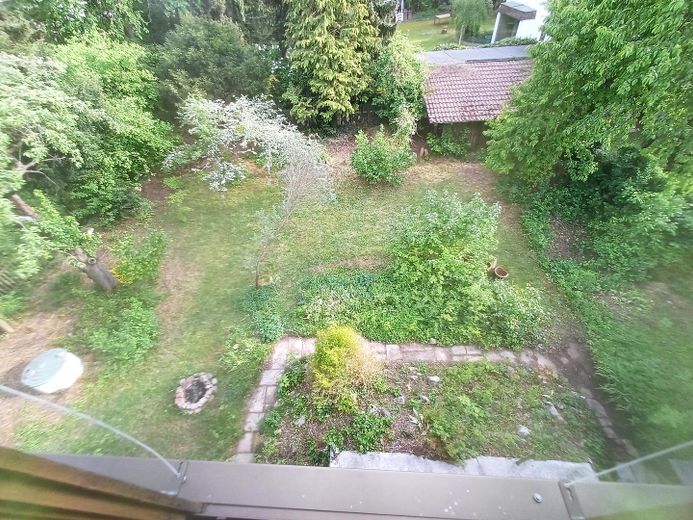 Charmantes Haus auf großem Grundstück in München Pasing – großer Garten mit Gartenhaus