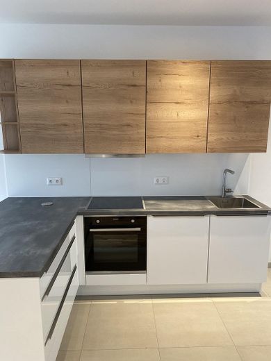 Wohnen am See in der Natur: Moderne Wohnung mit Terrasse und Garten – Foto 5
