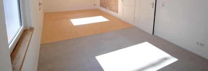 Doppelhaushälfte kernsaniert mit Wärmepumpe + Bauland mit Baugenehmigung in Dreieichenhain – EG Wohnzimmer Küche