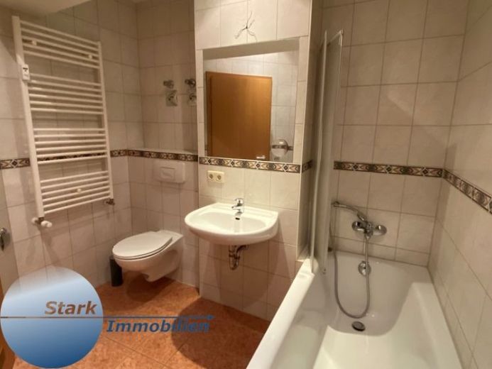 STARK! 2 Raum Wohnung mit Einbauküche und Balkon im Zentrum! – Foto 1