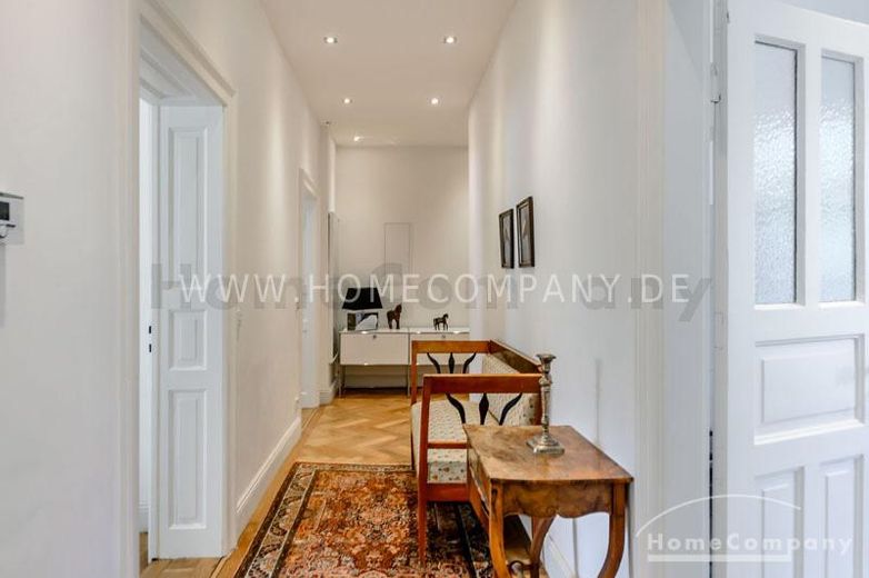 Schöne, hochwertige möblierte 4-Zimmer-Altbauwohnung mit Balkon in Schwabing – fd8e395b445a76fe1b4c89a0918c3a9b5acdd52e.jpg