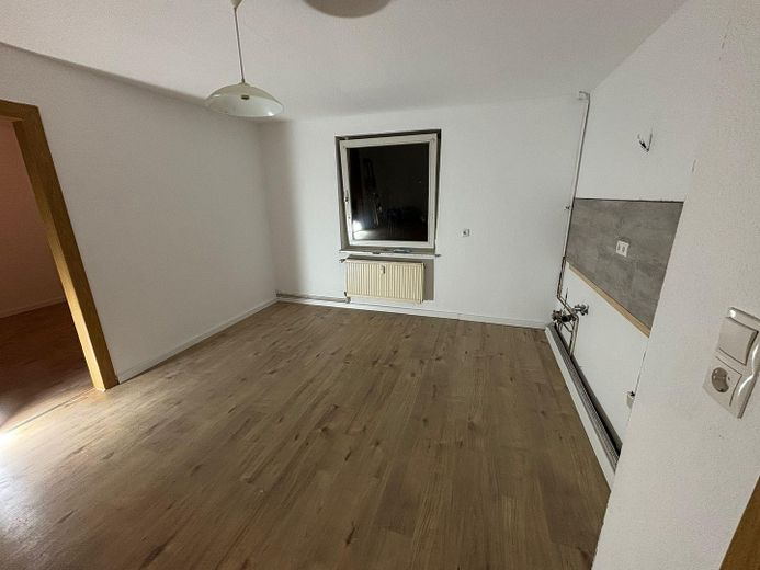 Faktor 16,67 - Dach des MFHs neu - Wohnung renoviert - seltene Chance! – Küche