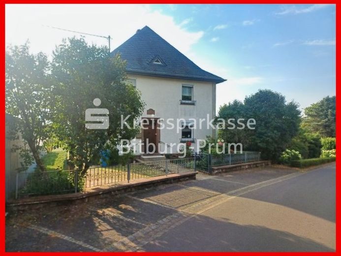 Stilvolles Einfamilienhaus mit großem Potenzial – Foto 1