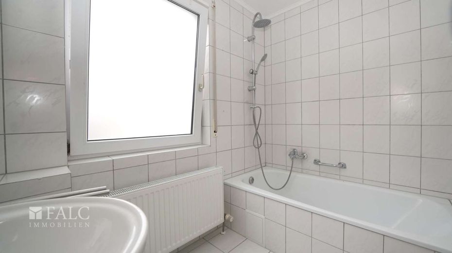 SOFORT einziehen und wohlfühlen - FALC Immobilien Heilbronn – ... mit Wanne