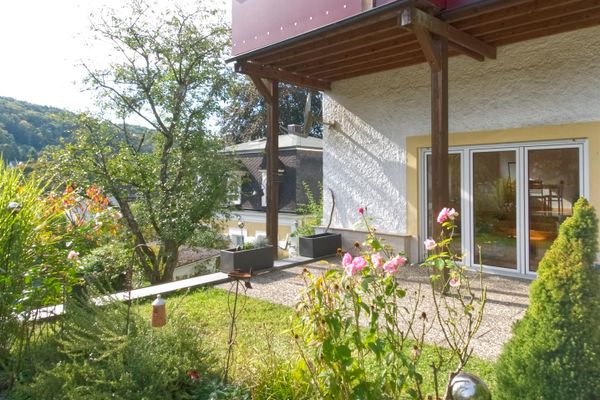 Provisionsfreie 3,5-Zimmer-Terrassenwohnung mit Einbauküche & Ausblick ins Grüne | Muggendorf