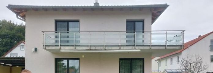 Modernes Einfamilienhaus in ruhiger Lage –TOP-gepflegt und lichtdurchflutet- Doppelgarage vorhanden