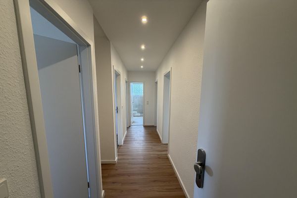 Wiesbaden’de tamamen yenilenmiş 4 odalı daire