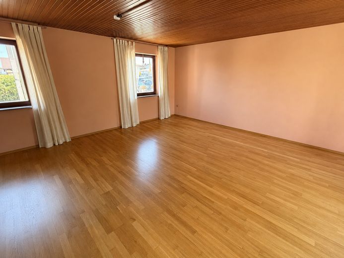 Haus mit Zukunft! Zwei separate Wohnungen - getrennte Eingänge. Attraktive Möglichkeiten! – फोटो 45