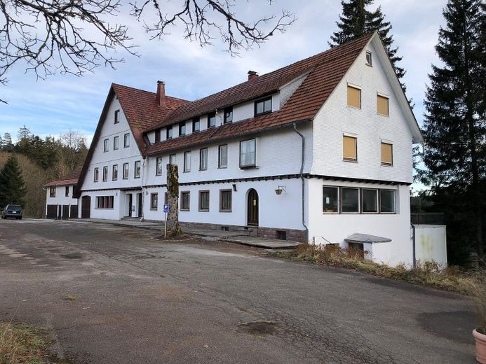Proyecto idéntico a Mummelsee, souvenirs, salón de masajes, restaurante – Foto 3