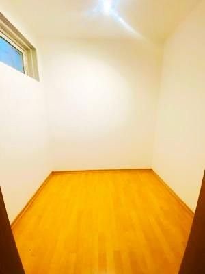 Ankleidezimmer unten