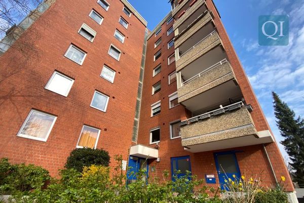 QI: Vicino alla città, tranquillo, immerso nel verde – moderno appartamento di 3 locali con balcone per sentirsi a casa