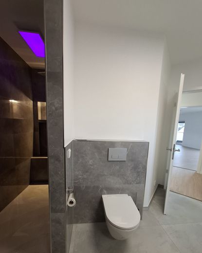 Bad/ WC