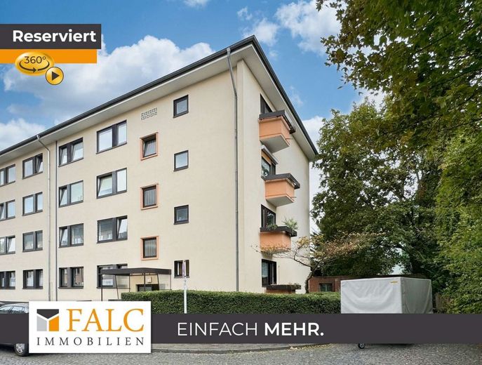 Gepflegte Wohnung mit zwei Balkonen! – Titelbild