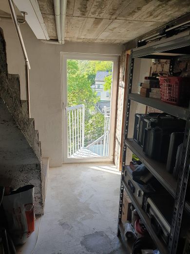 Einziehen, loskochen & wohlfühlen: Modernisiertes XL-Haus mit Traumküche, Komfort-Garage & Garten – Zugang-Garten