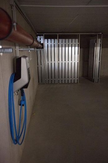Exklusive 3-Zimmer-Wohnung in Bad Vilbel (2016), 105 m², Balkon, 2 TG-Plätze mit Wallbox – Metallbox  für Fahrräder etc.