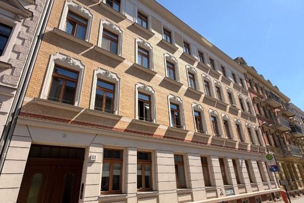 без комісії для покупця // 2-кімнатна квартира з балконом і паркетом // здається в оренду